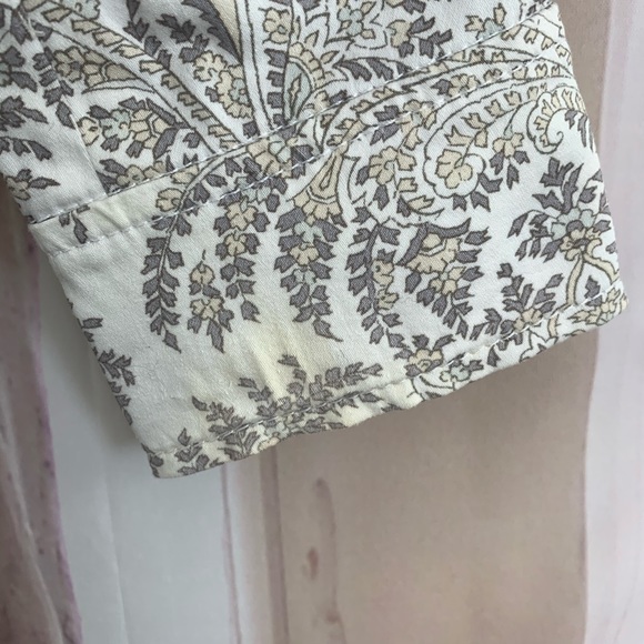 SOLD Worth New York Floral Printed Button Do - Picture 4 of 8